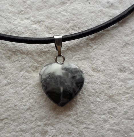 Pendentifs coeur howlite