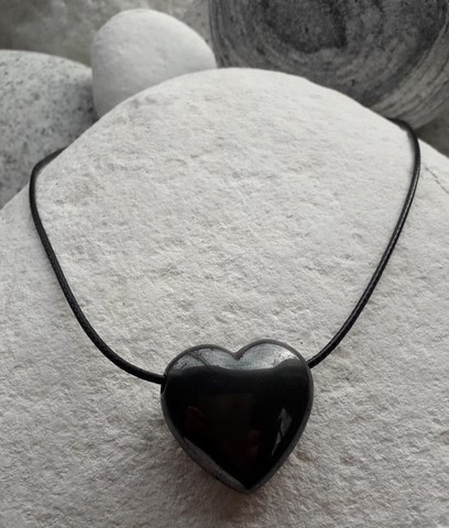 Pendentifs en coeur hématite