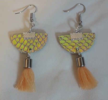 pendentif en cuir véritable avec pompon