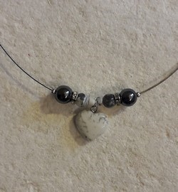 Pendentifs coeur en jaspe paysage et hématites