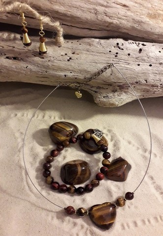 boucles d'oreilles  oeil de tigre et de taureau 