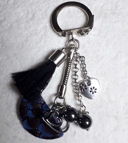 Porte clefs cuir et pierres naturelles 