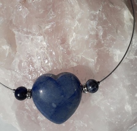 Pendentifs en coeur quartz bleu