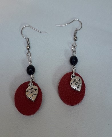boucles d'oreilles cuir mauve et perles sodalite 