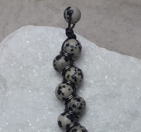 bracelets en jaspe dalmatien et hématite 