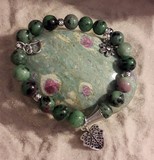 Bracelets en pierres naturelles lithothérapie  rubis dans zoisite