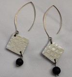 Boucles d'oreilles cuir et perles de lave