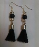 pendentifs pompons noirs pierre de lave