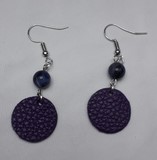 boucles d'oreilles cuir mauve et perles sodalite 